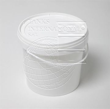 Plastic pail of 15 lt