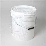 Plastic pail of 21 lt